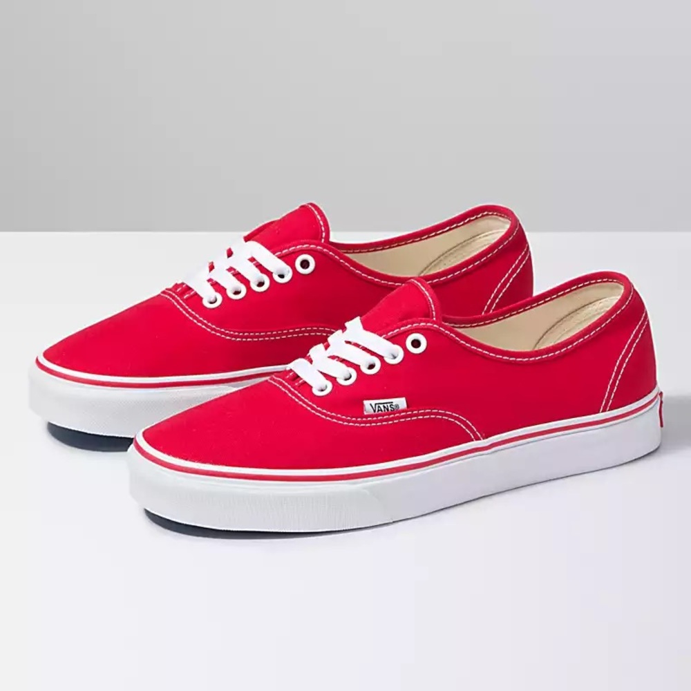 AUTHENTIC SHOE